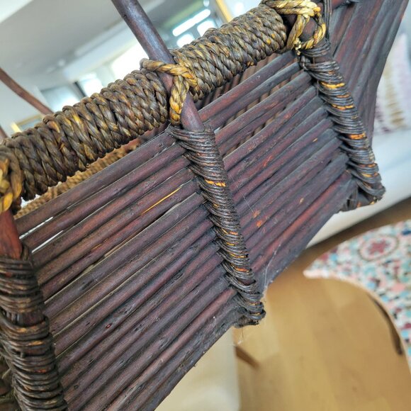 LARGE VINTAGE DECORATIVE BASKET WITH ROPE ACCENTS - Picture 5 of 5